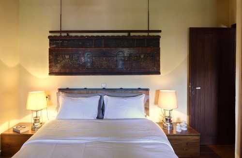 Zagorohoria House | VILLA ZAGORI / THE RED HOUSE