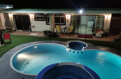 Coco Villa | VillaLore piscina exclusiva BBQ AC max 11 personas 5min playas