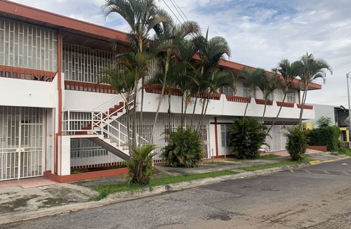 San Jose Apartment | VillaRegis in Zapote 10 minutes from downtown San José
