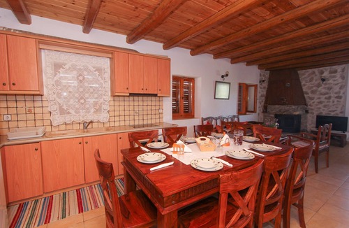 Ano Volimes Villa | Villas Farm Maria-Eleni