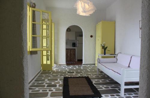 Alyki House | Villla Giallo