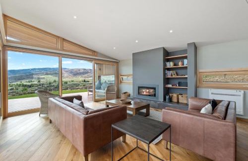 Bannockburn House | Vino and Views - Bannockburn Holiday Home