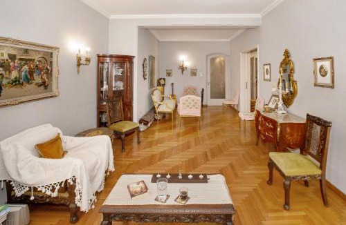 Athens City Centre House | Vintage apartment KOLONAKI