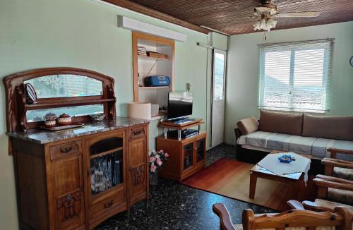 Messaia Apartment | Vintage House with a fantastic view
