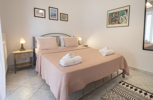 Paralia Dionysiou Apartment | Viny Apartment by Travel Pro Services