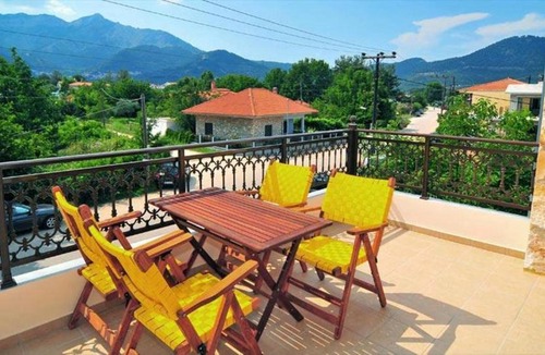 Chrisi Akti Apartment | Vista Al Mar