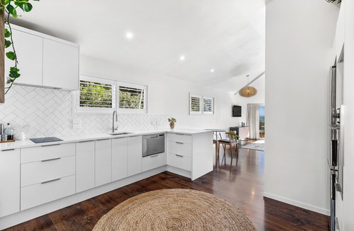 Muriwai Apartment | Waiata Manu Muriwai Birdsong Apartment Breathtaking Views!