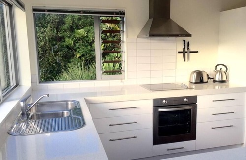 Waiheke Island House | Waiheke - Luxury holiday home with great sea views