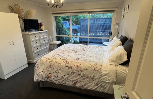 Waitomo Caves Bed & Breakfast | Waitomo Orchard Estate B&B