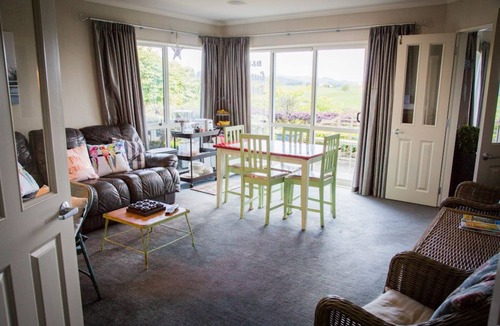 Waitomo Caves Bed & Breakfast | Waitomo Orchard Estate B&B