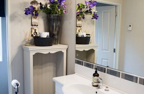 Waitomo Caves Bed & Breakfast | Waitomo Orchard Estate B&B