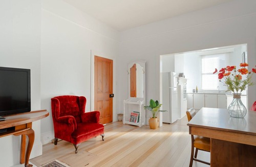 South Launceston House | Walk To City & Hospital