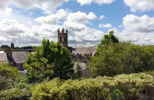 Kilmarnock Apartment | Walker Suite No 60 - Donnini Apartments