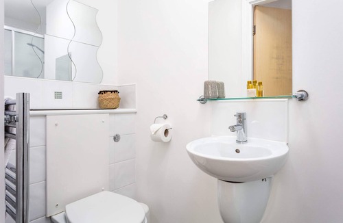 Kilmaurs Apartment | Walker Suite No54 - Donnini Apartments