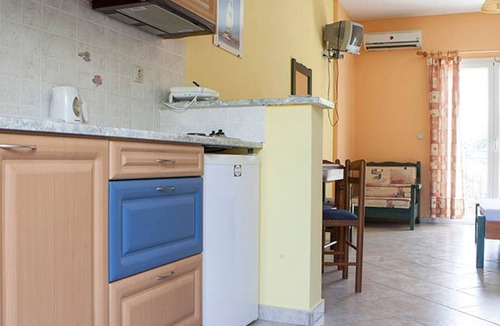 Lourdata Apartment | Water Side studios with swimming pool near Lourdas beach in charming Kefalonia