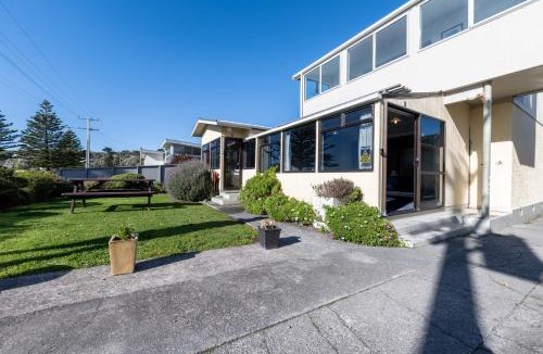 Kaikoura Apartment | Waterfront, Great Views, Affordable, Unit 3 - KK61643
