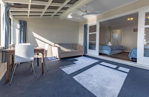 Kaikoura Apartment | Waterfront, Great Views, Affordable, Unit 3 - KK61643