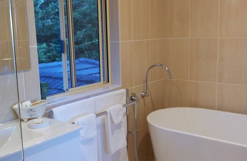 Margate Bed & Breakfast | Waterview Gardens B&B