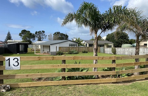Karkari Peninsula House | Wee Gem on Virtue *New Listing*