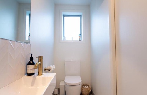 South Bay Apartment | Welcome to 'Bays Rest' South Bay, Kaikoura