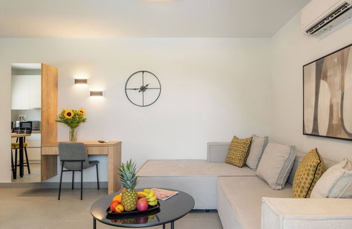 Episkopi Villa | Welcome to our new villa 'Olive' which offers magnificent views and beauty.