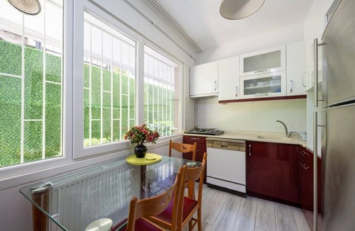 Uskudar Apartment | Welcome to our peaceful centrally-located home in the heart of Uskudar