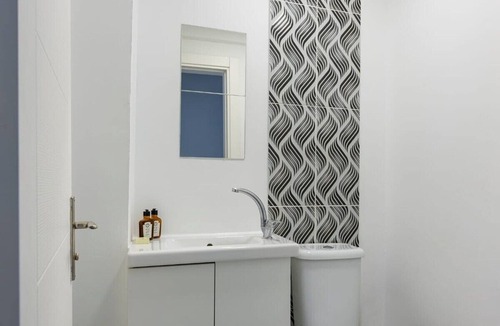 Uskudar Apartment | Welcome to our peaceful centrally-located home in the heart of Uskudar