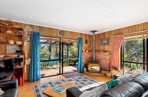 Tata Beach House | Whare Parauri - Tata Beach Holiday Home