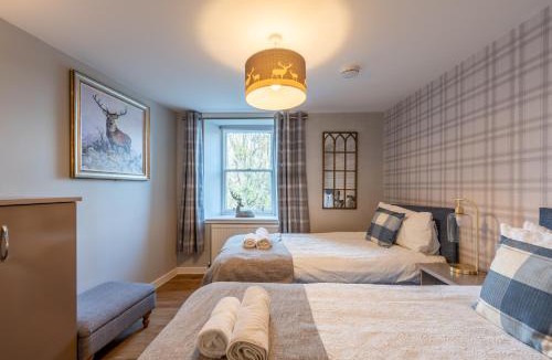 Falkland House | Whinstone Holiday Home in Falkland - Sleeps 8