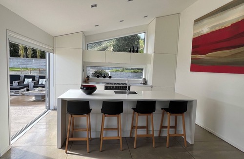 Waiiti House | WhiteCliffs Waterfront Beach House Beautiful sea views.