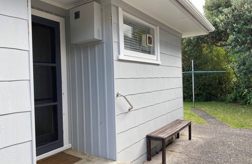 Whitianga House | Whitianga Beachfront, with extensive views across Mercury Bay.