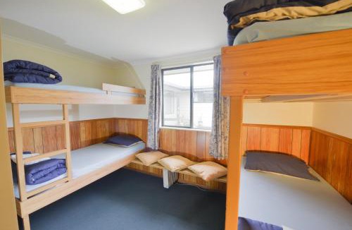Haast Hostel | Wilderness Backpackers