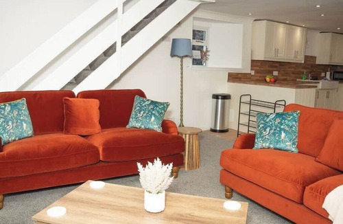Muthill House | Willoughby Cottage - Rustic Retreat in Crieff