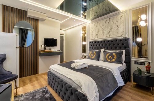 Besiktas Hotel | Wind Suit