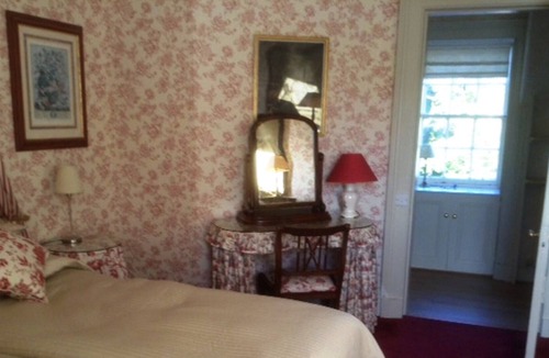 Aberlady Apartment | Wing Of Historic Luffness Castle. One twin and one single bedroom