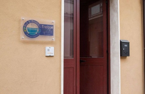Locri Apartment | Wohnung "Eutimo" mit Waschmaschine und Geschirrs by Interhome