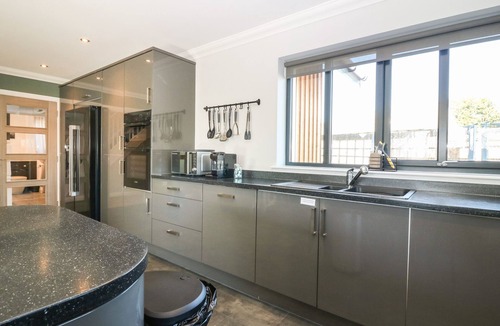 Ellon Cottage | WOODEND CROFT, pet friendly, luxury holiday cottage in Pitmedden