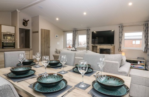 Dunbar Cottage | WOODPECKER LODGE, family friendly, with a garden in Dunbar