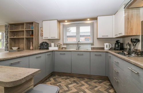 Dunbar Cottage | WOODPECKER LODGE, family friendly, with a garden in Dunbar