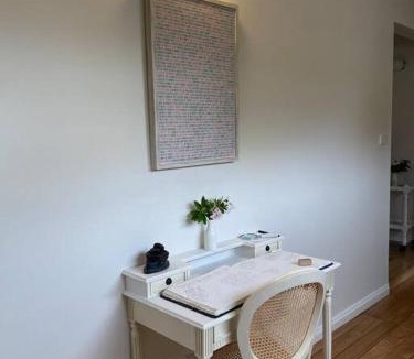 North Hobart House | Writer's Cottage, luxurious oasis in the heart of North Hobart