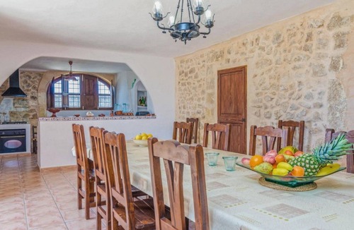Vilafranca de Bonany House | Wunderschönes Ferienhaus in Vilafranca De Bonany by Interhome