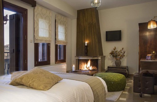 Arachova Hotel | Xenonas Iresioni