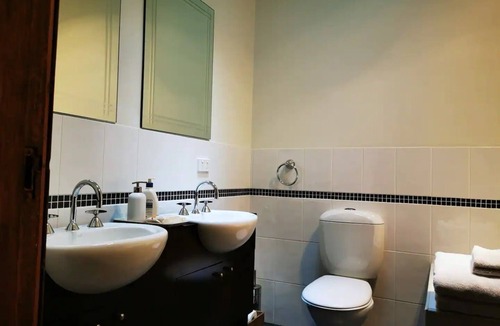 Launceston CBD Apartment | Your Home Away From Home in a Charming Street