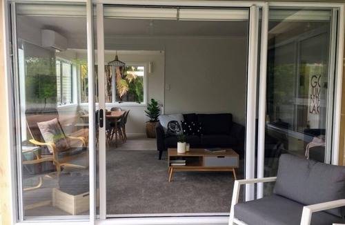 Mangakino House | Your private slice of lake life! Pet friendly!