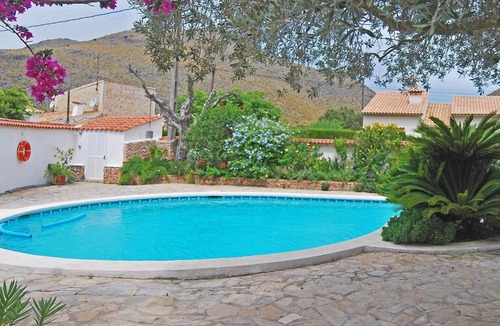 Les Palmeres House | YourHouse Malondra, spacious villa with private pool in Port de Pollença