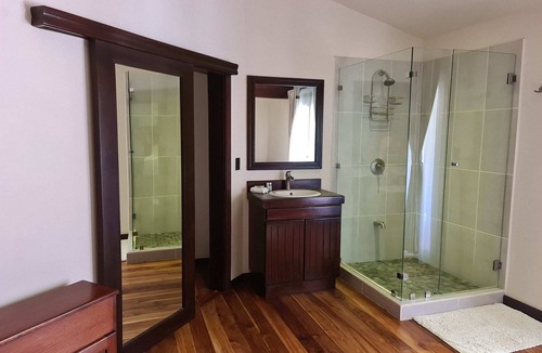 Dominical Hotel | Zarcero King Room at Hona Beach Hotel