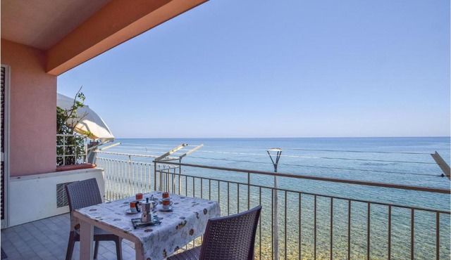1 Bedroom Nice Apartment In Marina Di Caronia