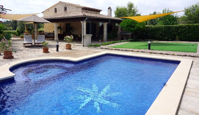 1 bedroom villa with private pool and barbecue
