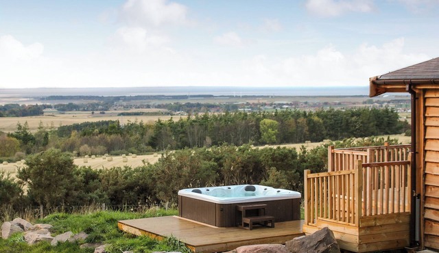 2 bedroom accommodation in Forres, near Nairn