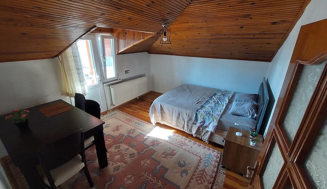 2 bedroom flat close to SAW Airport and seacoast